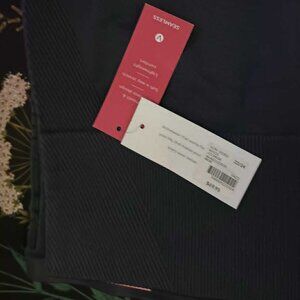 LIVI High-Rise Seamless Active Tights 22/24 - NEW W/tags